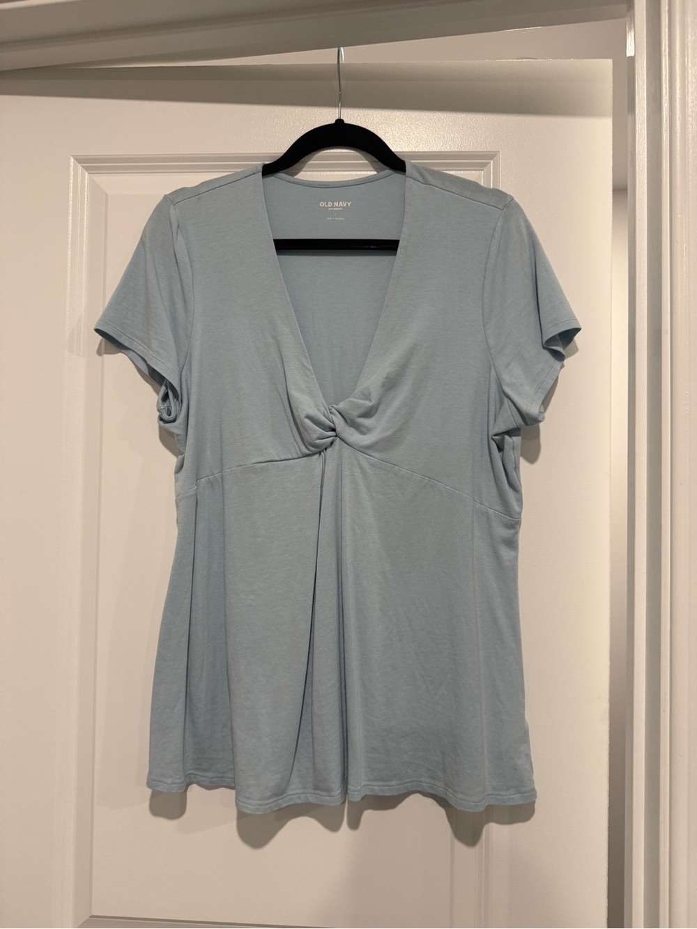 Old Navy Light Blue Knot-Front Women's Maternity Top